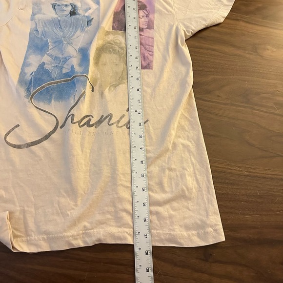 Shania Twain by Goodie Two Sleeves Music Graphic Tee Shirt sz S - Picture 8 of 8